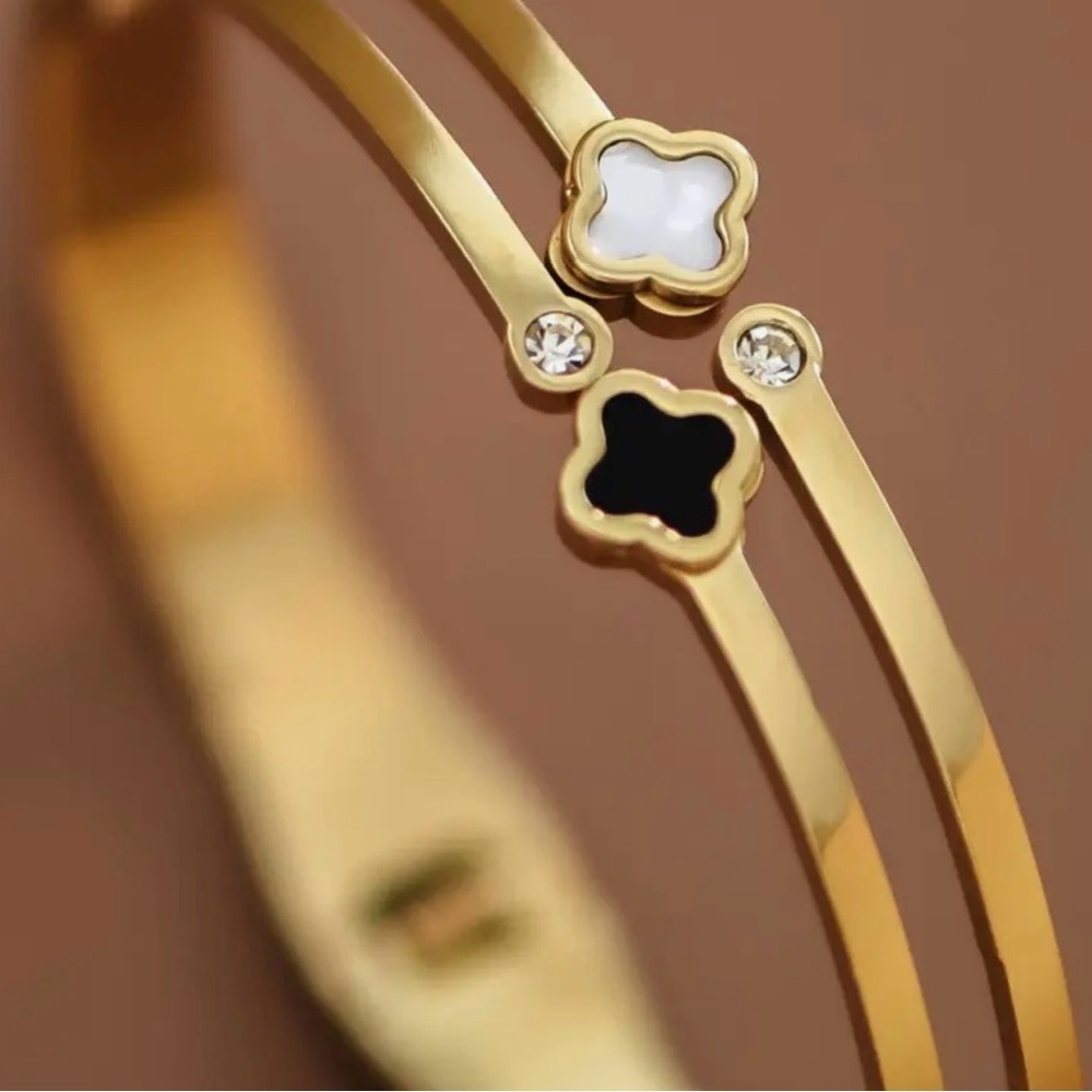 NEW 18k Gold Plated Waterproof Stainless Steel Bangle - Picture 3 of 3